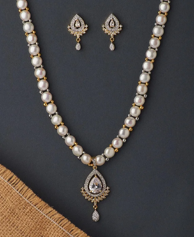 Floral Pearl Necklace Set