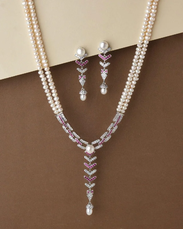 Fasionable Trendy Pearl Necklace Sets