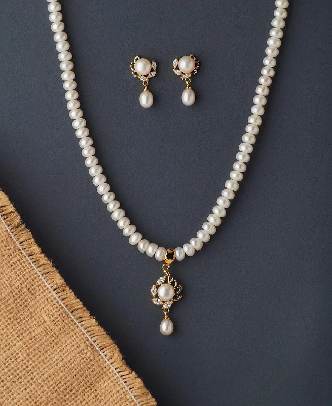 Pretty Real Pearl Necklace Set