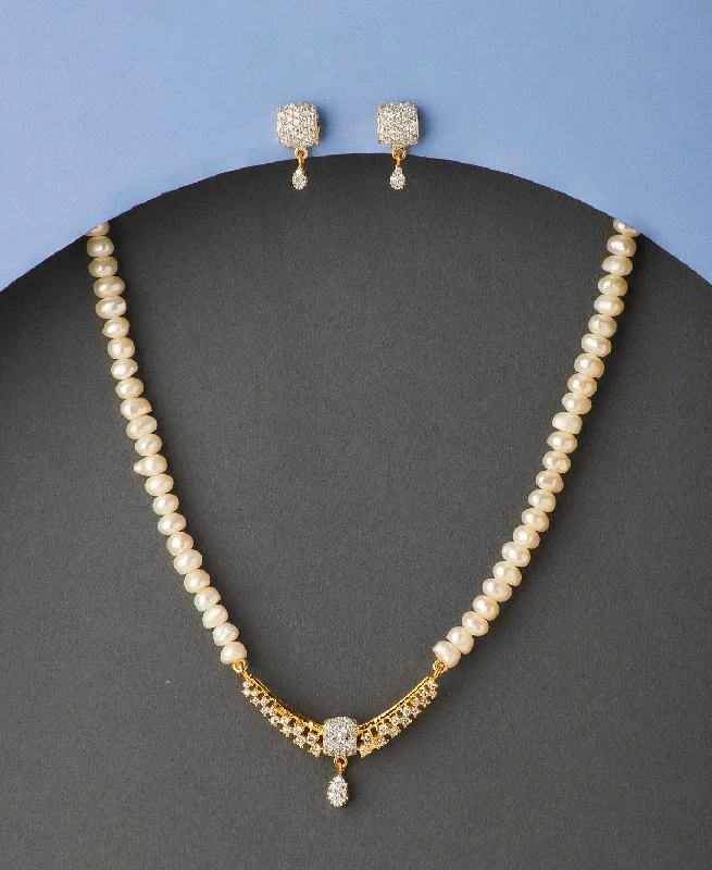 Pretty Stone Studded Pearl Necklace Set