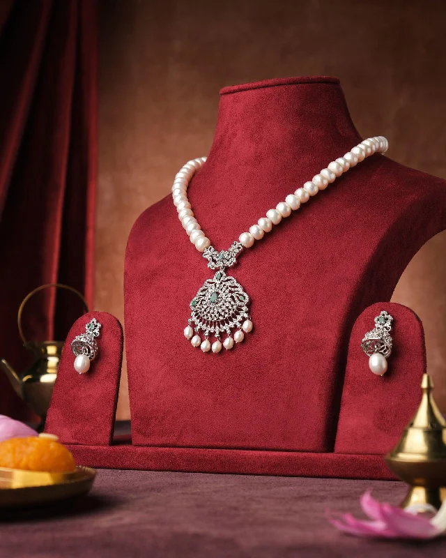 Meghraa CZ Pendant Pearl Necklace Set