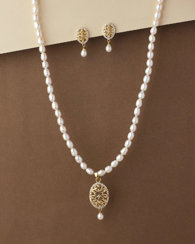 Pretty Real Pearl Necklace Set