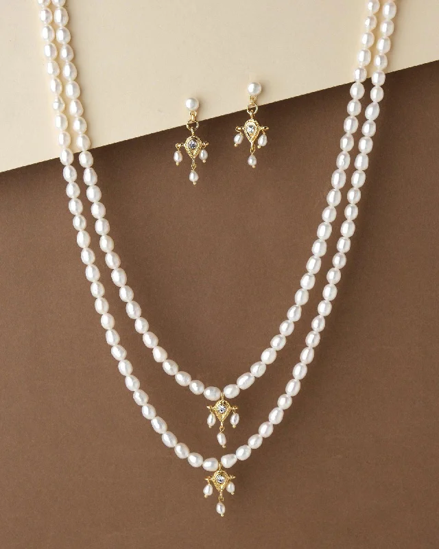 Pretty Pearl Necklace Set