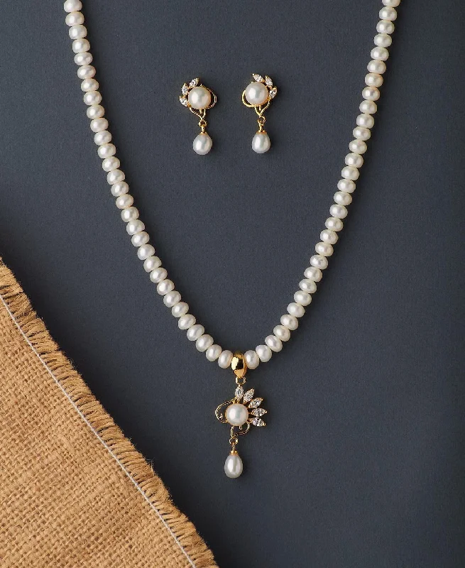 Pretty Real Pearl Necklace Set