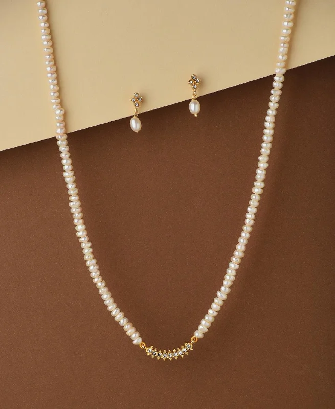 Simple and Elegant Real Pearl Necklace Set