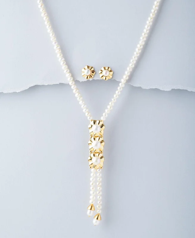 Floral Pearl Necklace Set