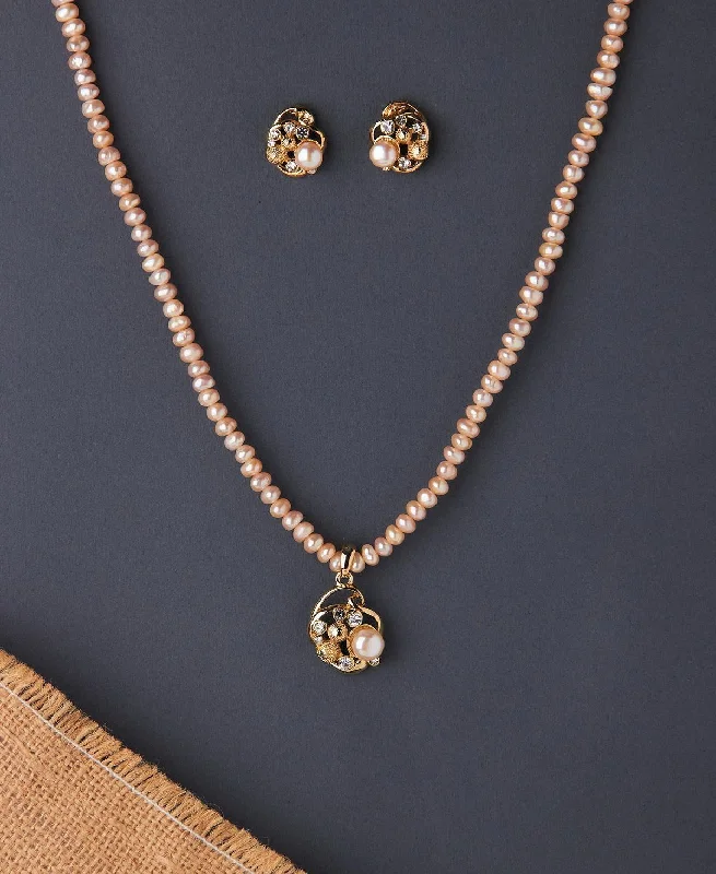 Simple and Elegant Real Pearl Necklace Set