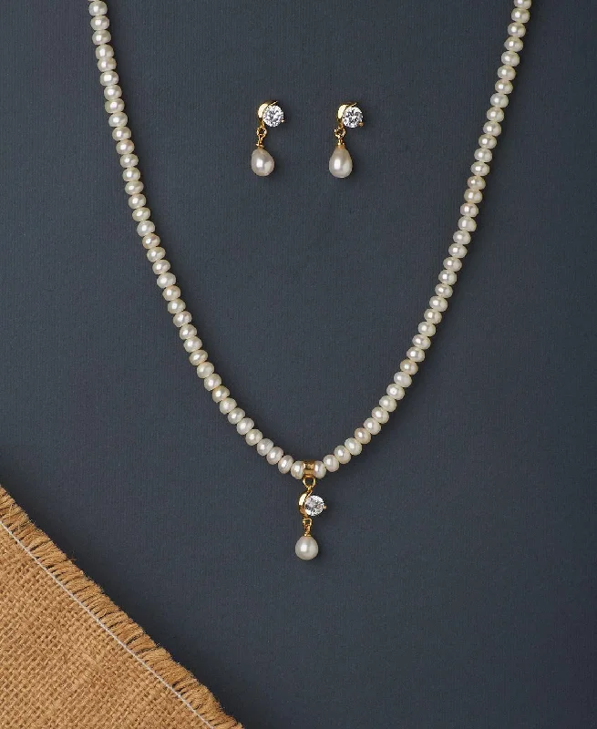 Simple and Elegant Real Pearl Necklace Set