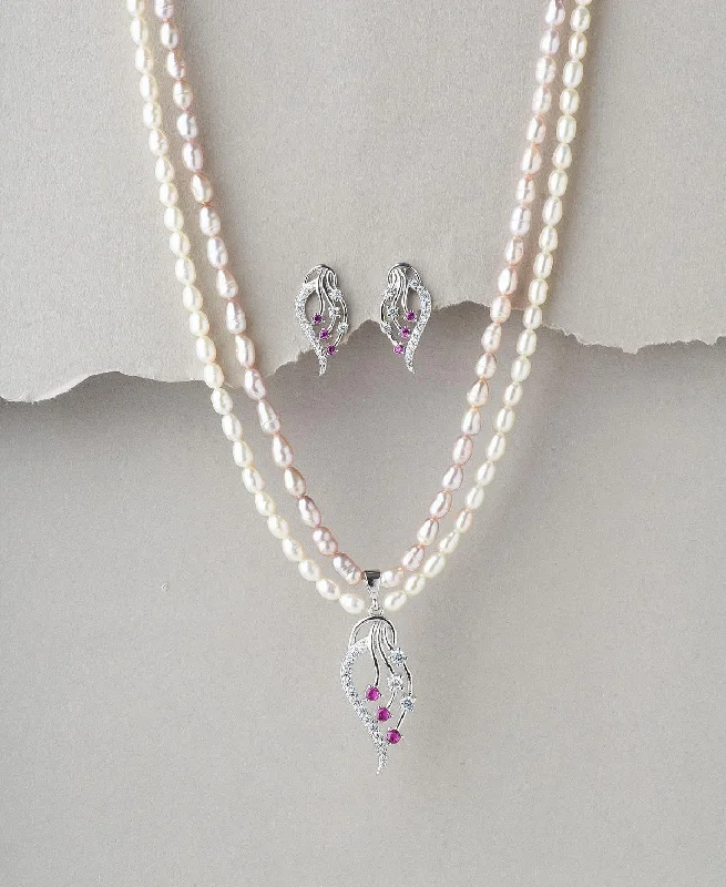 Ravishing Real Pearl Necklace Set