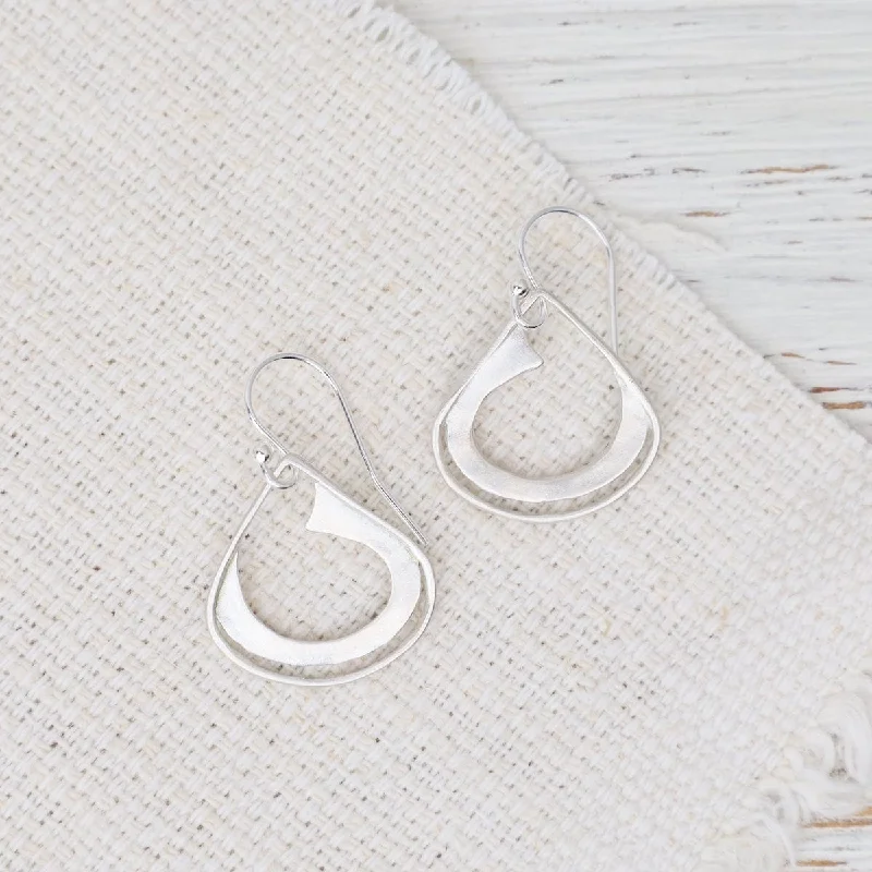 Stunning Drop Earrings For Special Occasions-Petite Signature Hoop Earrings