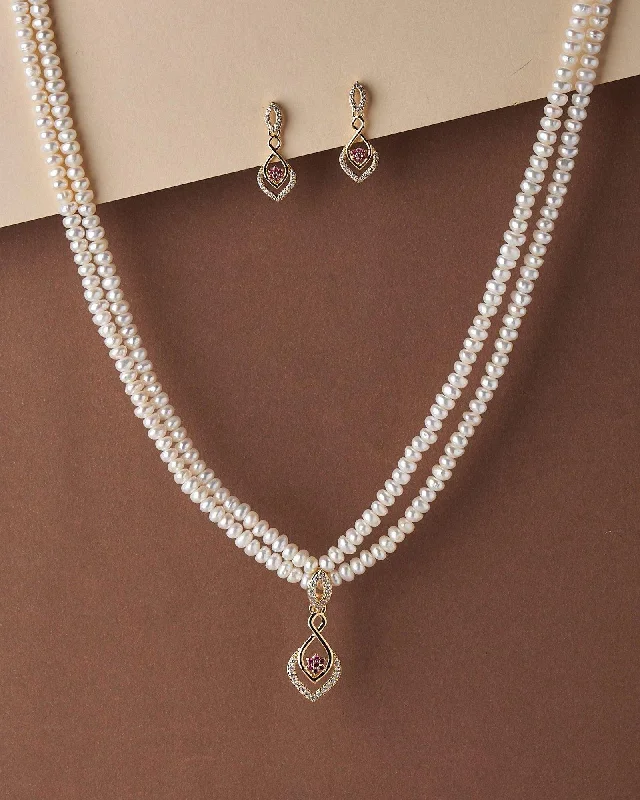 Simple and Elegant Real Pearl Necklace Set