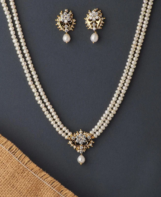 Floral Pearl Necklace Set