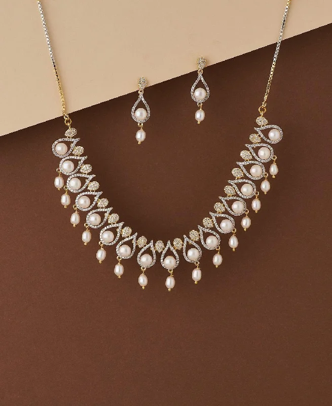 Ravishing Stone Studded Necklace Set