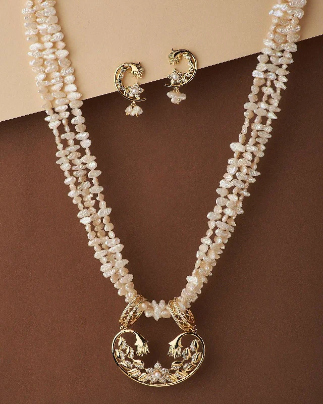 Ravishing Pearl Necklace Set