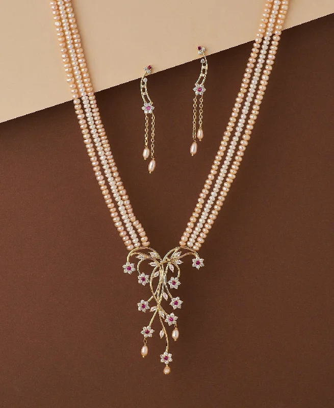 Ravishing Stone Studded Necklace Set