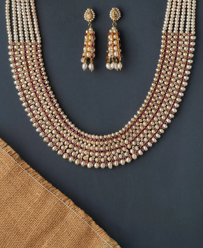 Gorgeous and Trendy Jodha Akbar Necklace Set