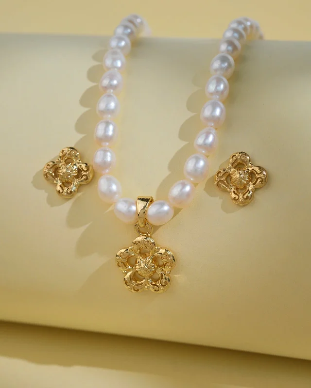 Floral Pearl Necklace Sets