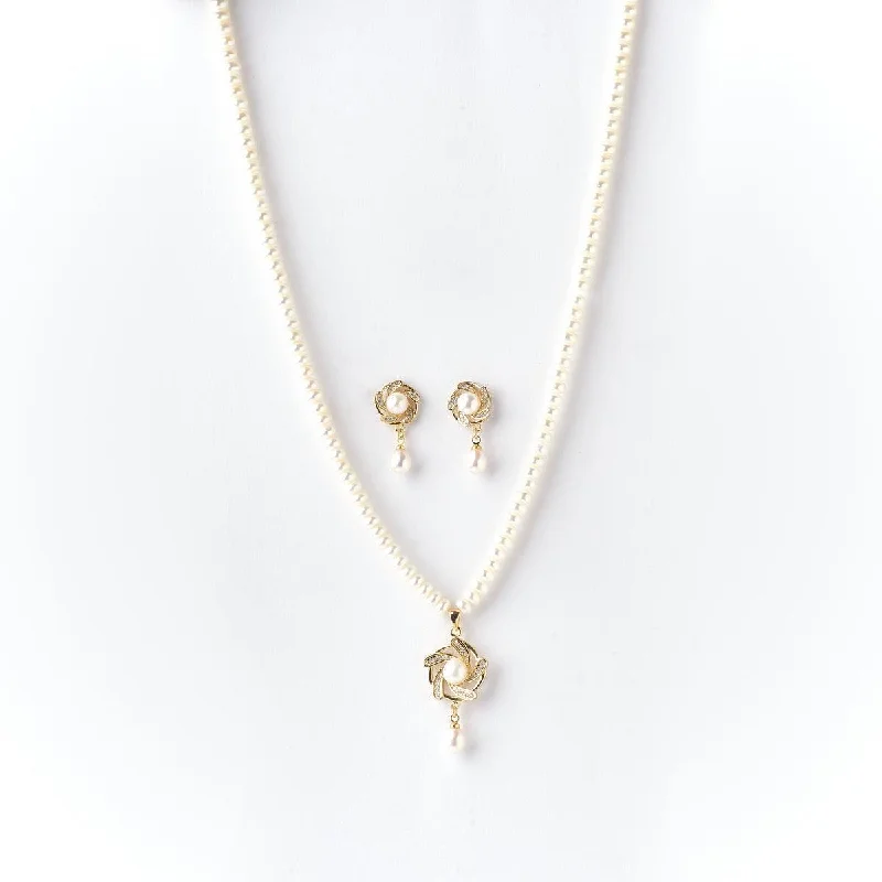 Pretty Real Pearl Necklace Set