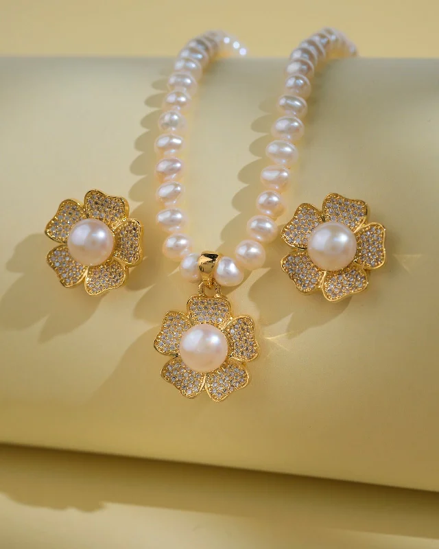 Floral Pearl Necklace Sets