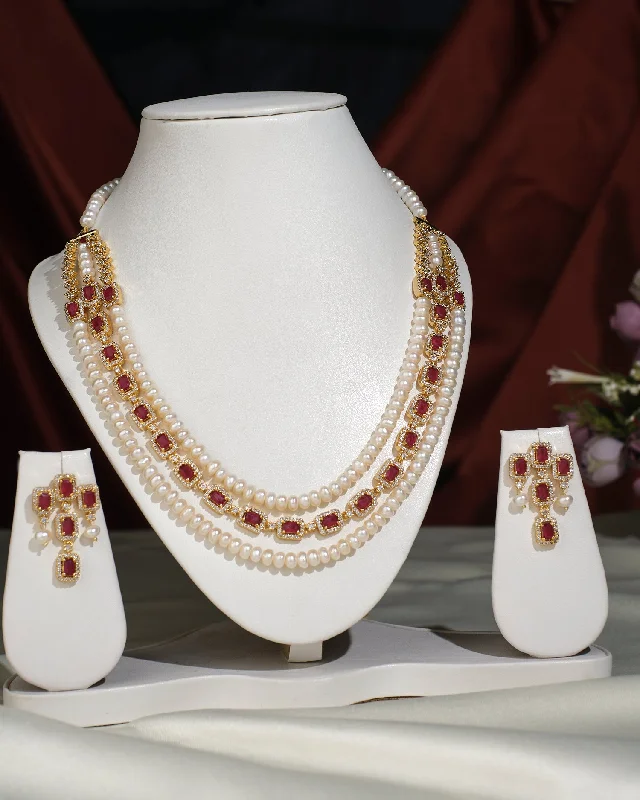 Gorgeous Pearl Necklace Set