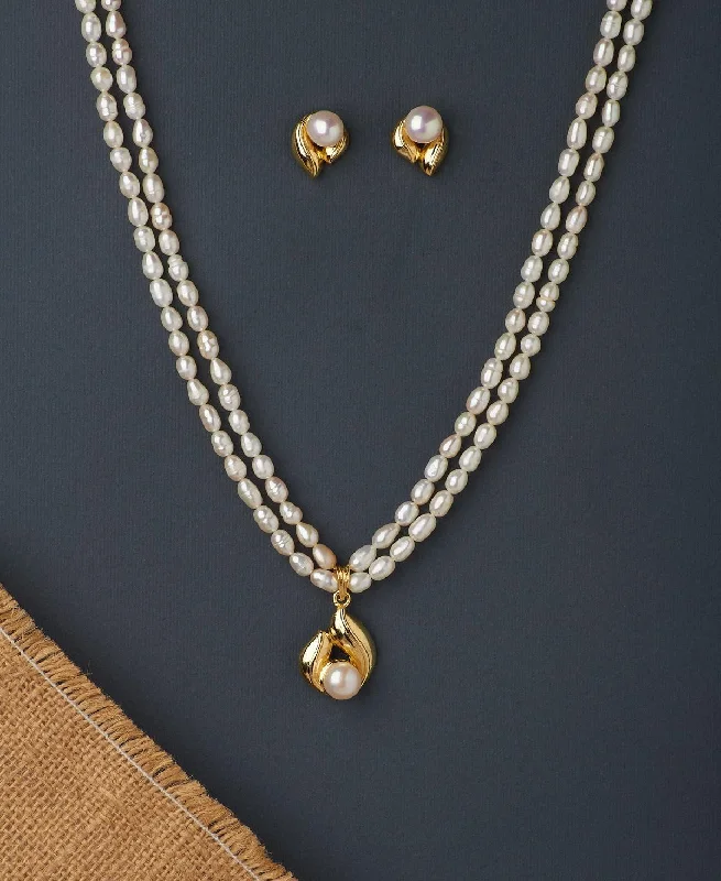 Simple and Elegant Real Pearl Necklace Set