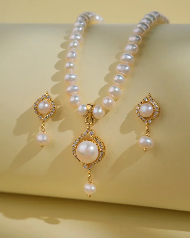 Simple Pearl Necklace Sets