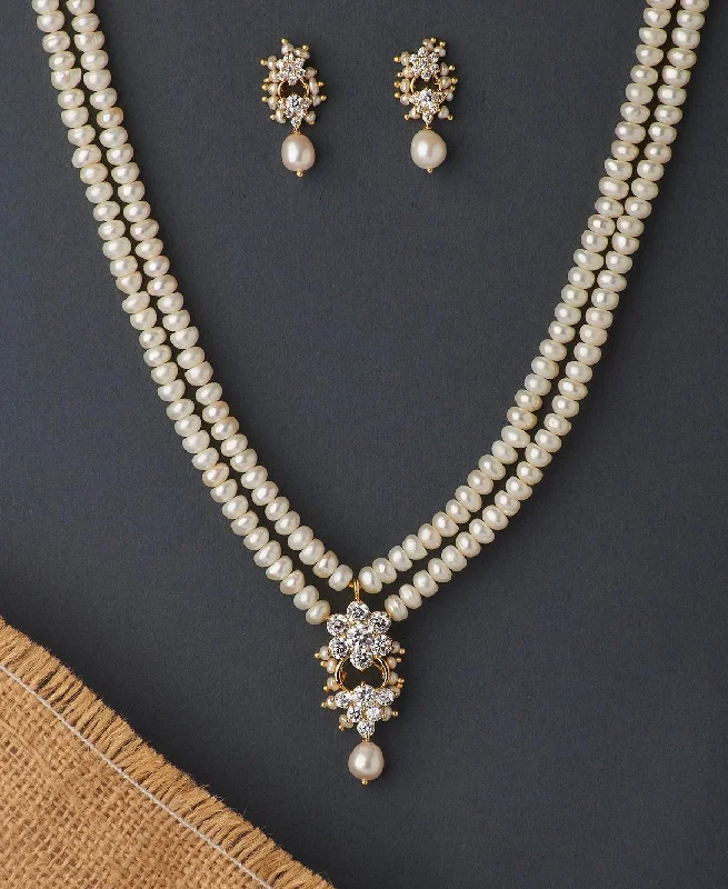 Floral Pearl Necklace Set