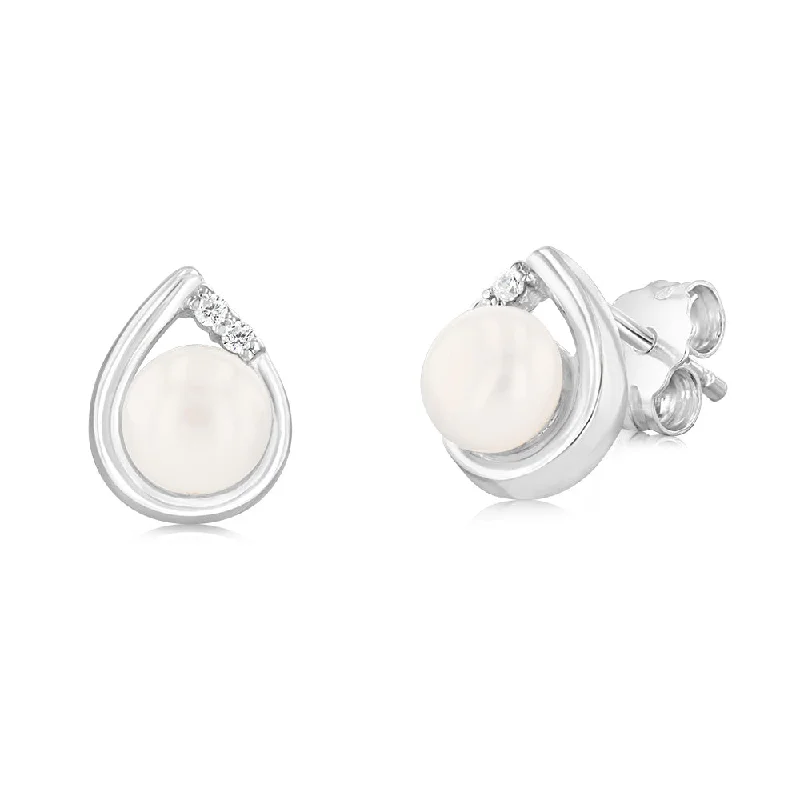 Artistic Drop Earrings For Bold Looks-Sterling Silver 5mm Fresh Water Pearl Stud Earrings