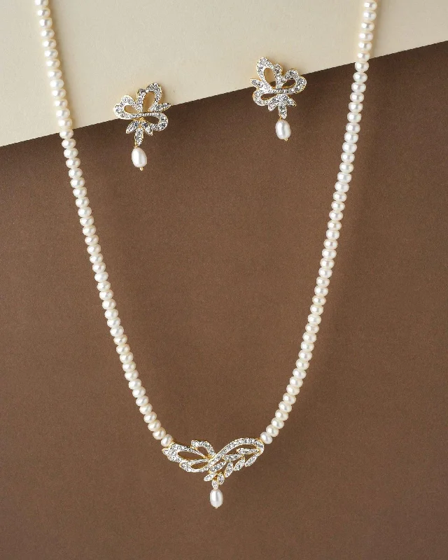 Stylish Pearl Necklace Set