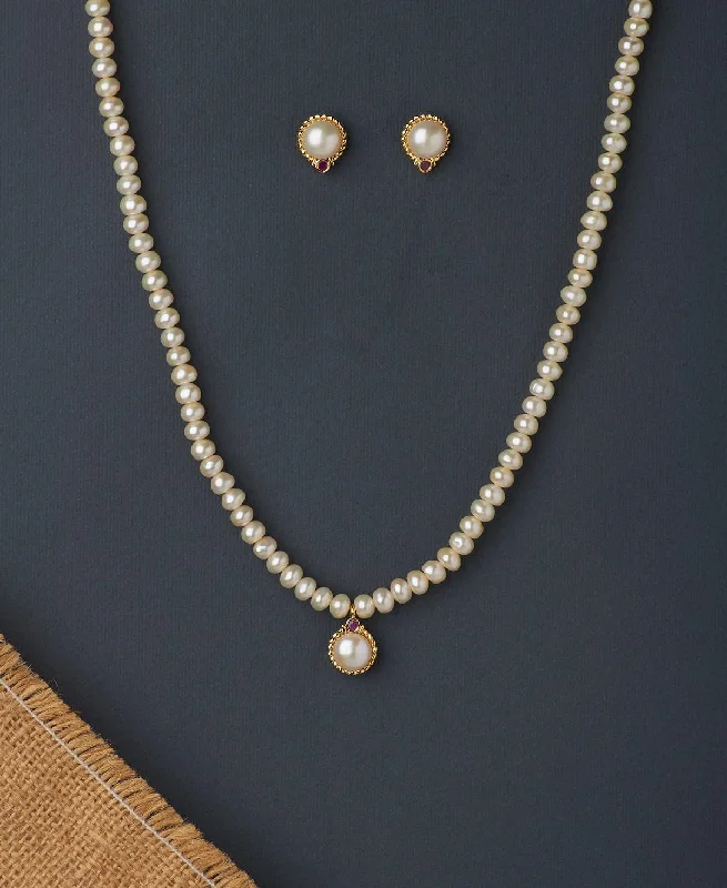 Simple and Elegant Real Pearl Necklace Set