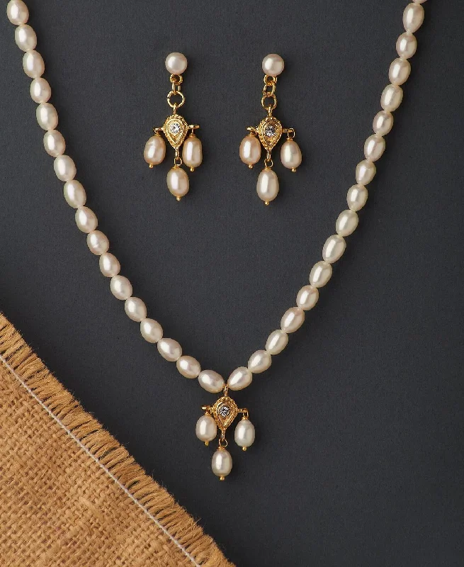 Pretty Real Pearl Necklace Set