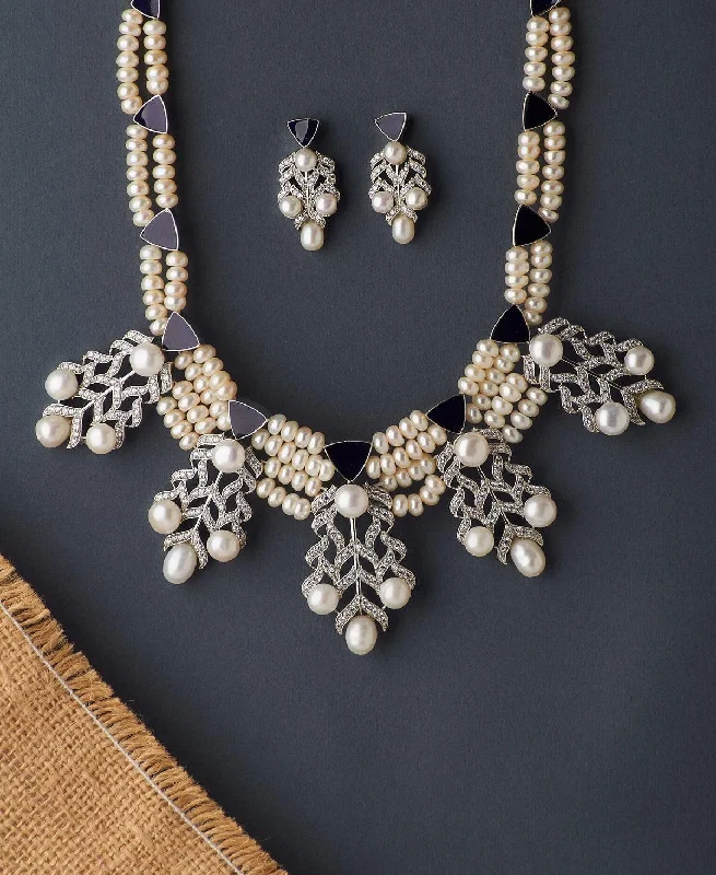 Gorgeous Stone Studded Pearl Necklace Set