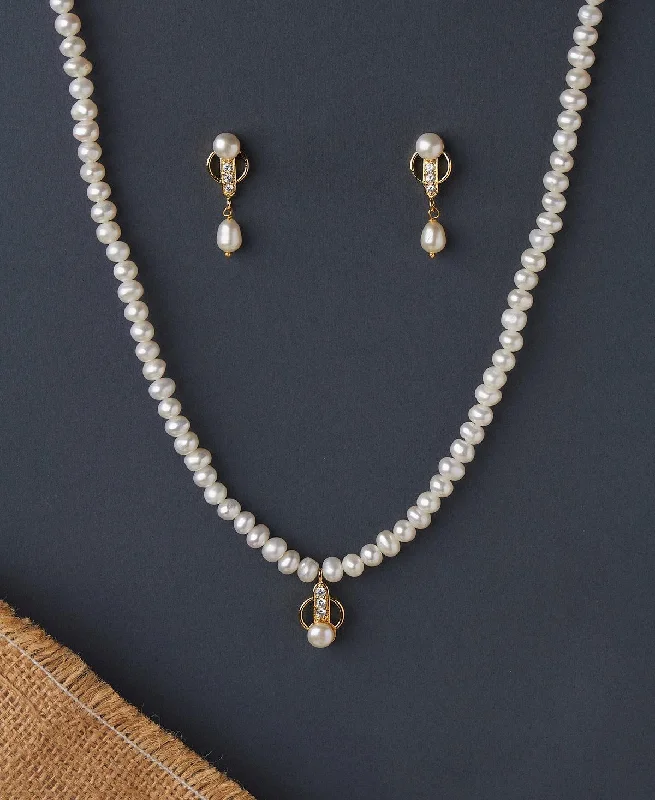 Simple and Elegant Real Pearl Necklace Set