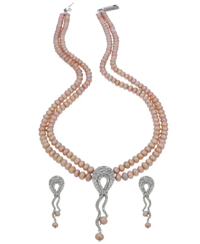 Gorgeous Pearl Necklace Set